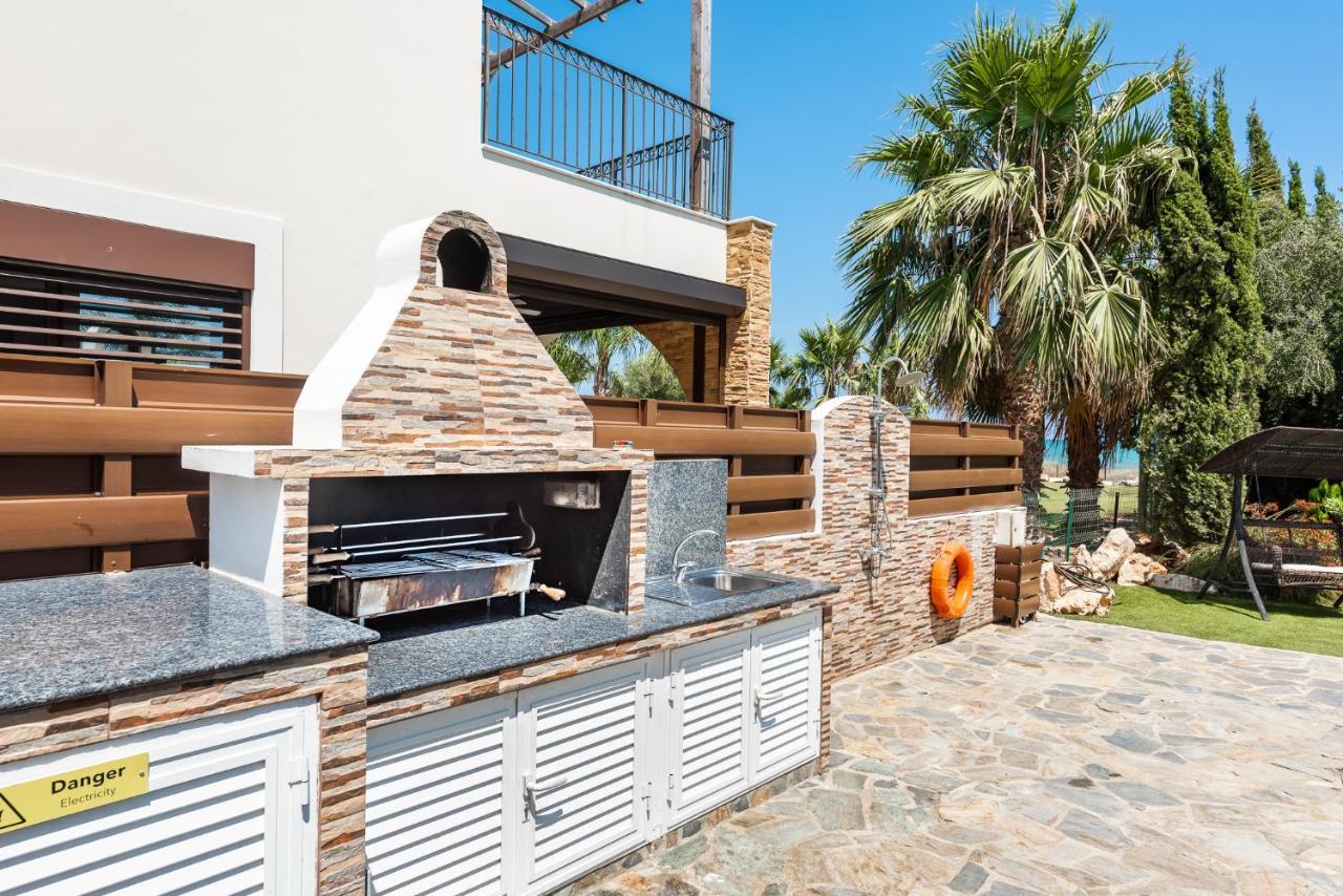 Sea Front Oceanus H3 By Ezoria Villas Agia Napa Exterior foto
