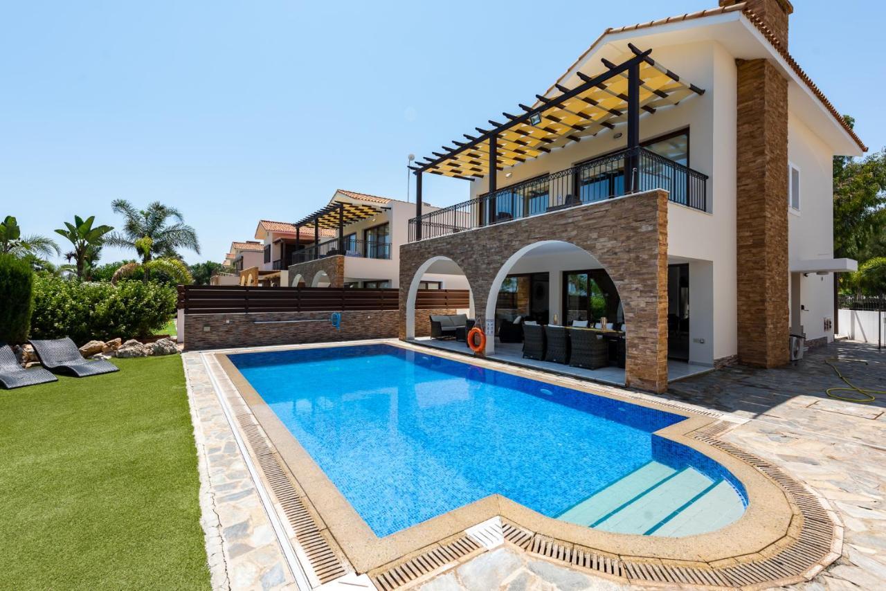 Sea Front Oceanus H3 By Ezoria Villas Agia Napa Exterior foto