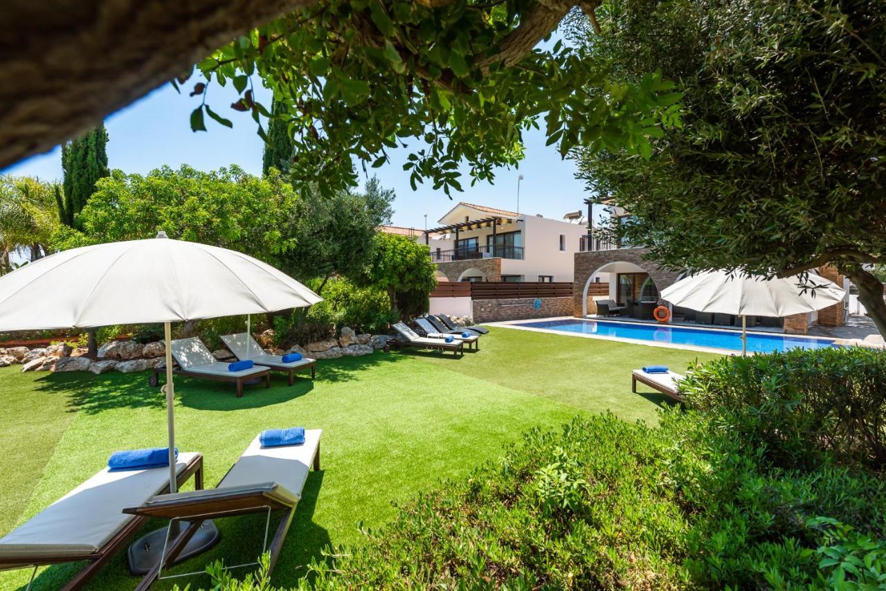 Sea Front Oceanus H3 By Ezoria Villas Agia Napa Exterior foto