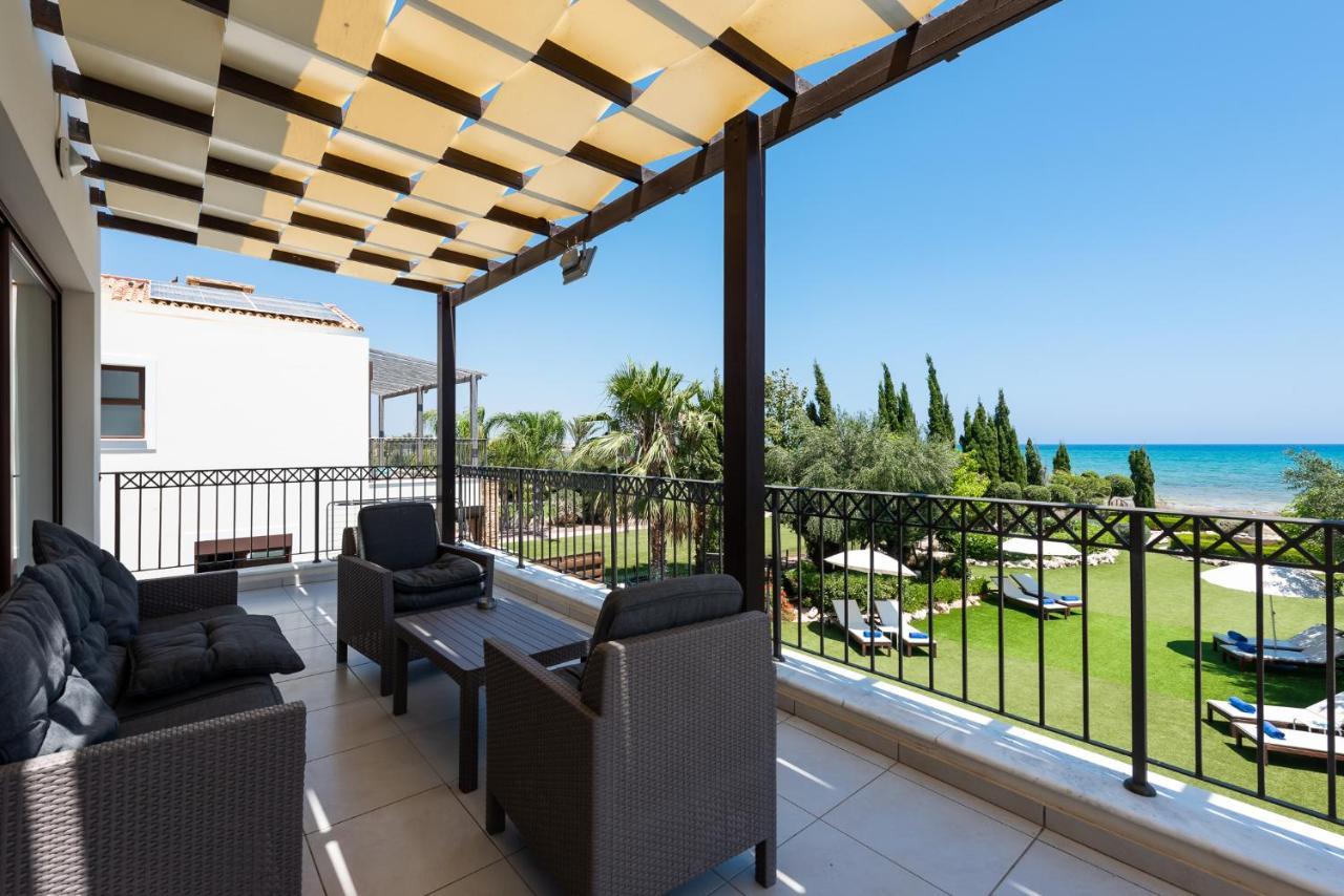 Sea Front Oceanus H3 By Ezoria Villas Agia Napa Exterior foto