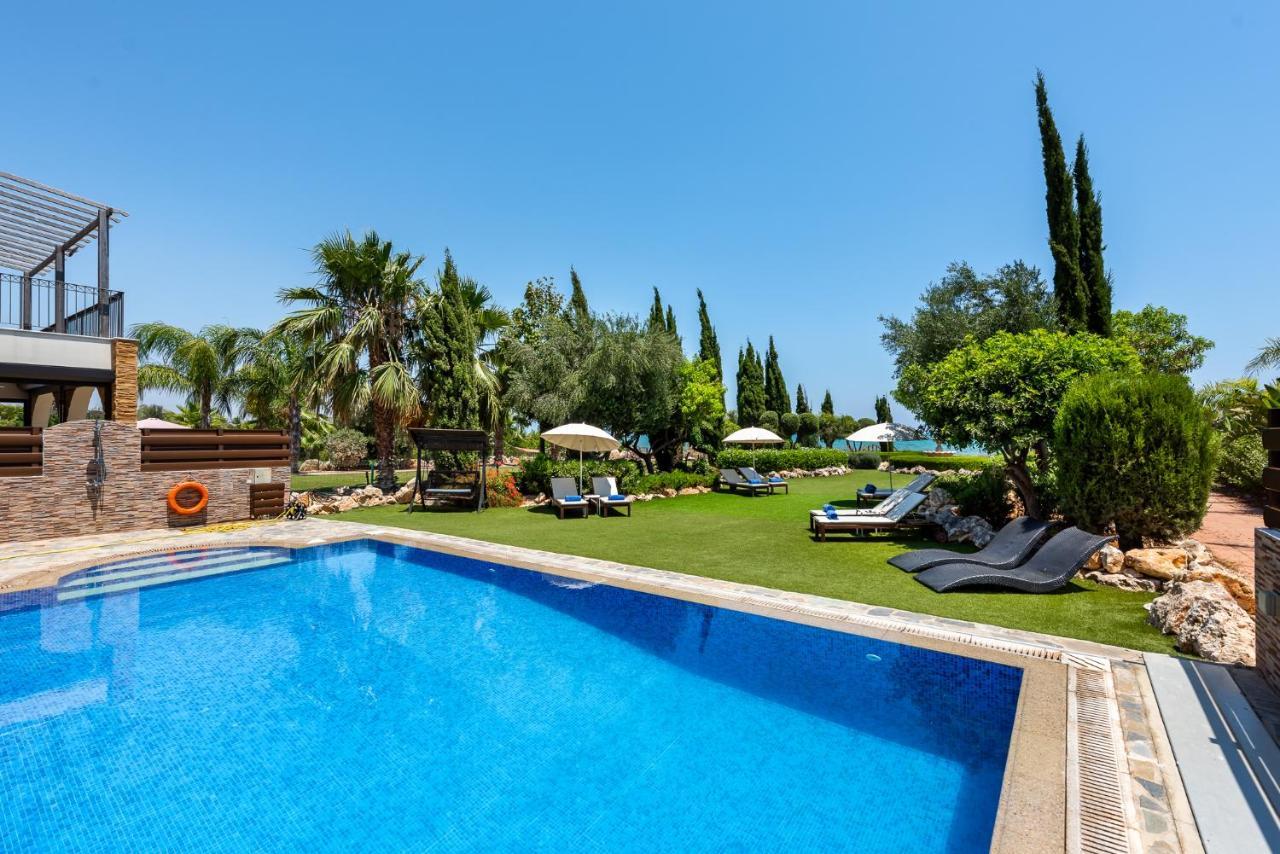 Sea Front Oceanus H3 By Ezoria Villas Agia Napa Exterior foto