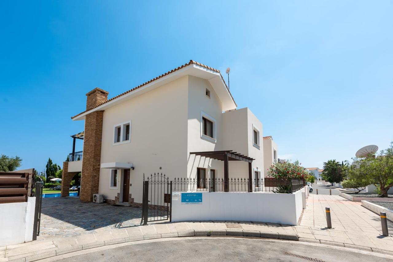 Sea Front Oceanus H3 By Ezoria Villas Agia Napa Exterior foto