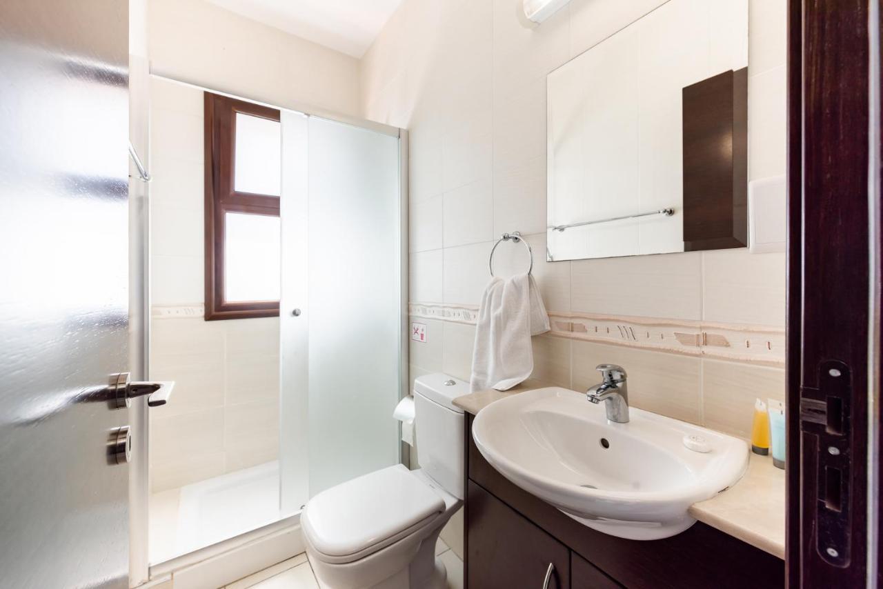 Sea Front Oceanus H3 By Ezoria Villas Agia Napa Exterior foto