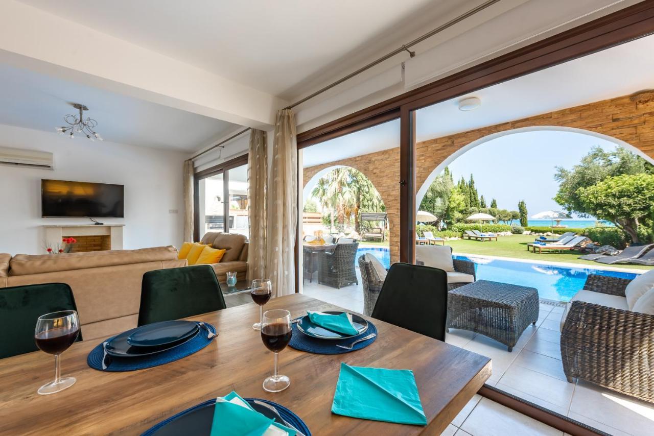 Sea Front Oceanus H3 By Ezoria Villas Agia Napa Exterior foto
