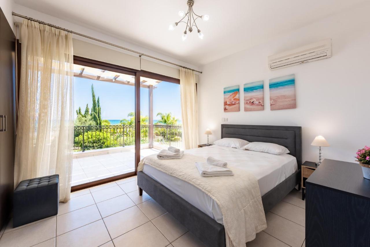 Sea Front Oceanus H3 By Ezoria Villas Agia Napa Exterior foto